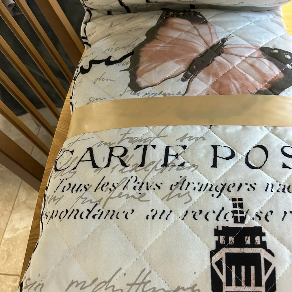 Casabella Home King 3-Piece Reversible Quilt Set Paris .NEW